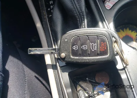 2016 Hyundai Tucson Se z USA, uszkodzony, nr VIN KM8J33A44GU088791